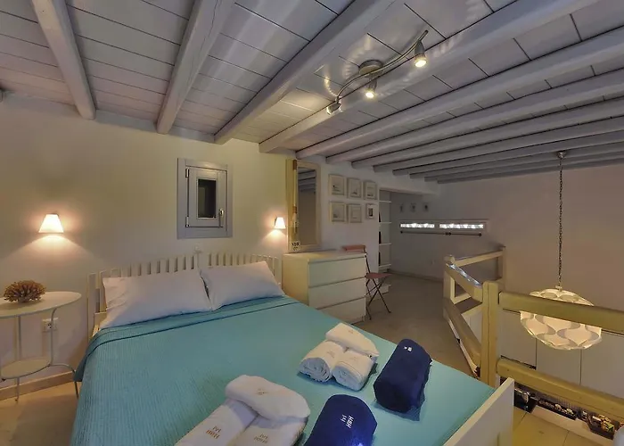 米克诺斯套房公寓  *