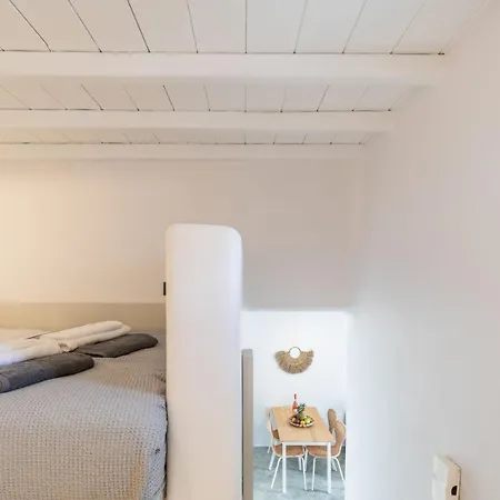 Ivi Mykonean Suites Ornos Apartament *