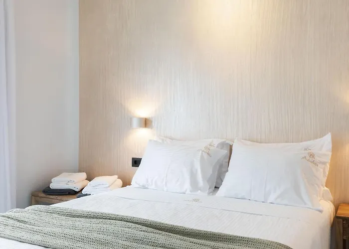 Ivi Mykonean * Ορνός